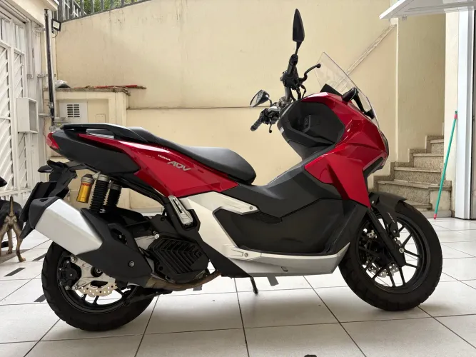 Honda ADV 2025/2026 - 4.800 km - Impecável - Baixíssima Quilometragem