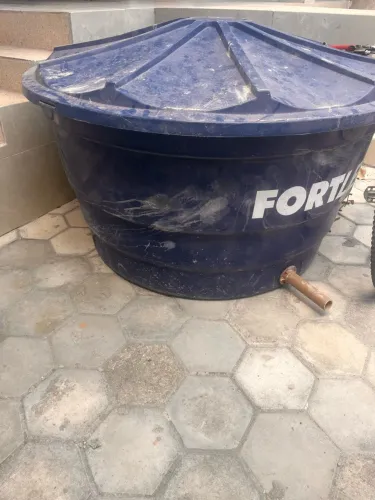 Caixa d?água água Fortlev de 1000 litros 