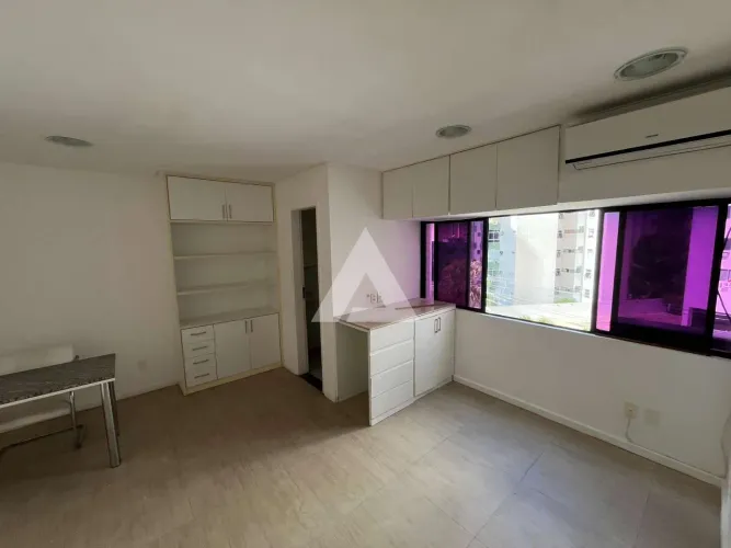 Sala na Graça com 32m², 1 vaga de garagem, à venda por R$ 180.000,00