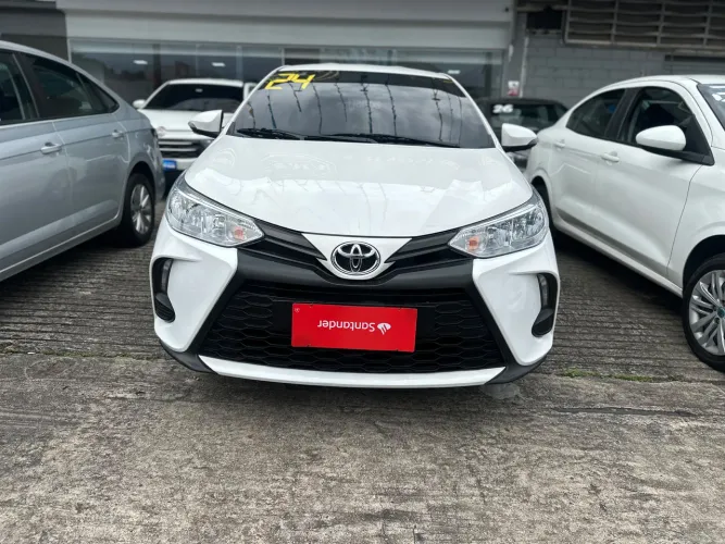 Toyota Yaris XL Sedan 1.5 Flex 16V 4P Aut. 2024