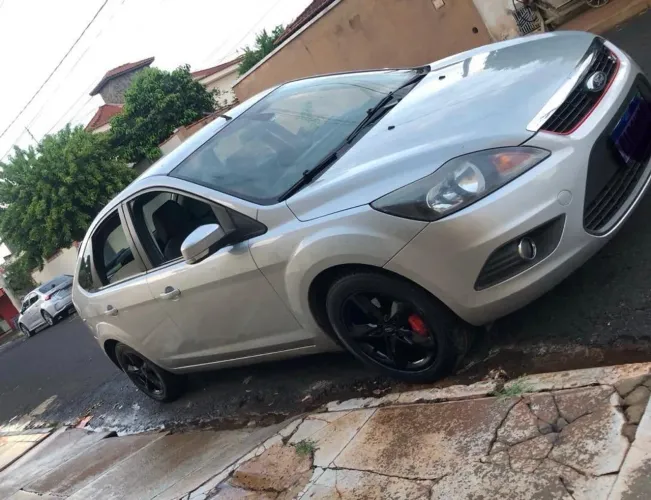 Ford Focus 2.0 16v/ 2.0 16V Flex 5P 2011