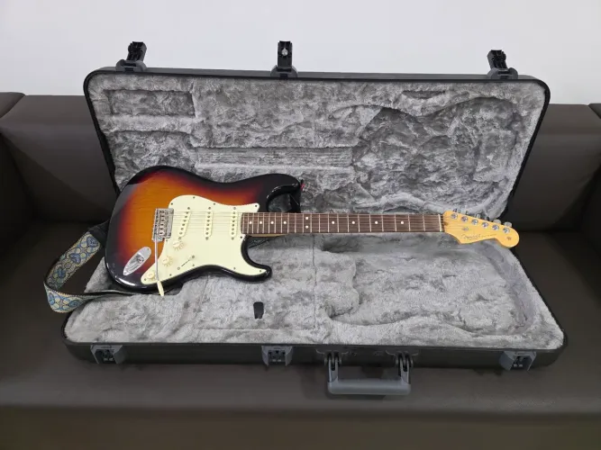 American Pro Stratocaster®, *Parcelo 12x*