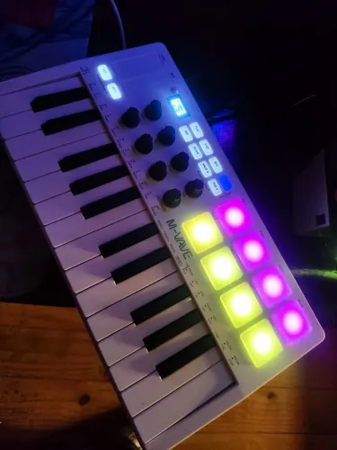 Teclado controlador MIDI M-VAVE