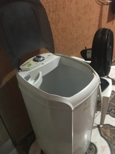 Lava roupas Suggar 10k defeito 