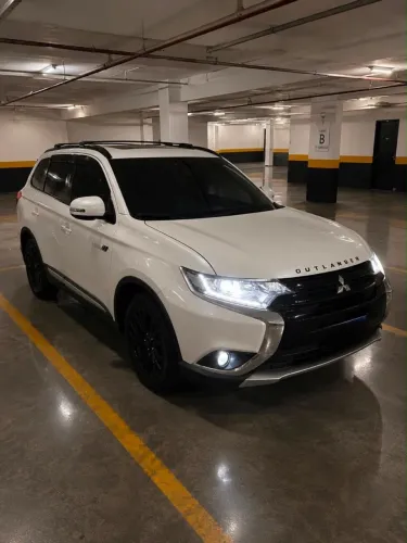 Mitsubishi Outlander 2.0 16V 160cv Aut. 2016