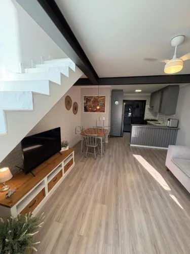 Sobrado à venda em Valinhos, Jardim Santa Helena, com 2 suítes, com 92 m²