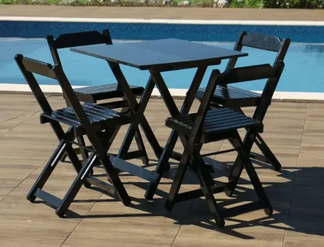 Mesa 70x70cm Preta com 4 Cadeiras Dobráveis 