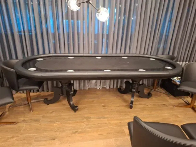 Mesa de poker 10 lugares (cadeiras não estão incluídas)