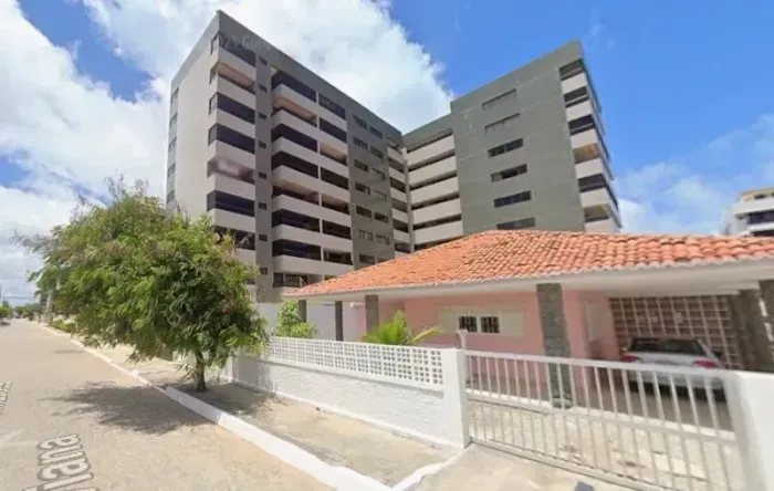 Apartamento MOBILIADO em Camboinha (72 m², 2/4, Residencial Vitória Régia, taxas inclusas)
