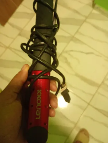Vendo uma prancha de cabelo