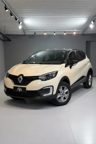 Captur c/ 19.978 Km | Life 1.6 2020