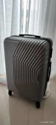 Mala cinzamédia nova