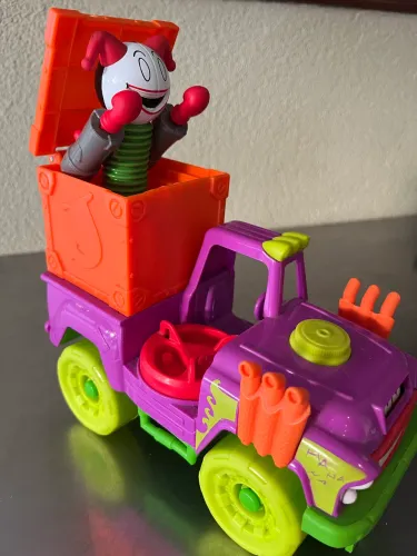 veículo surpresa do Coringa Imaginext DC Super Friends da Mattel