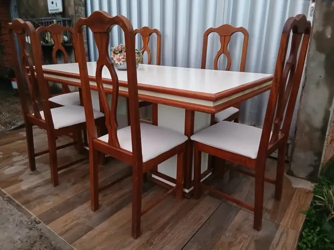 conjunto de mesa de jantar de madeira