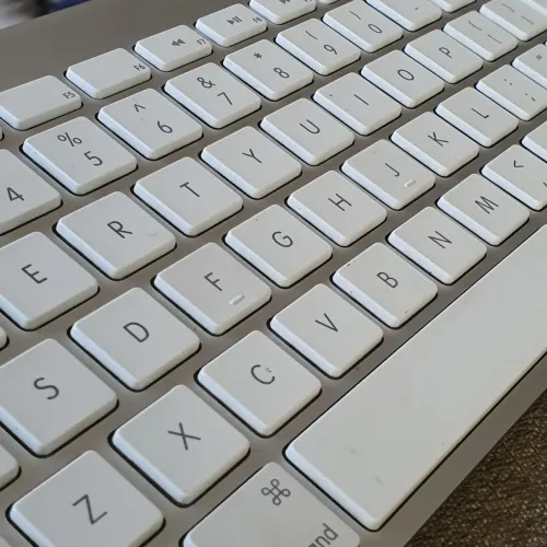 Teclas letra "O" é o numero "4" teclado A1314