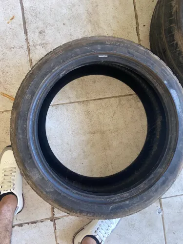 Vendo pneu 18 - 225/45