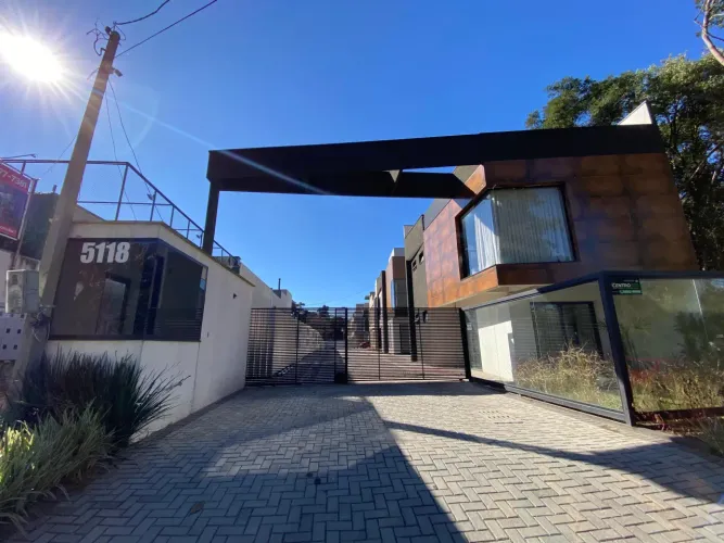 Casa nova em Condominio fechado para locação arquitetura moderna 191 m2 - Santa Felicidade