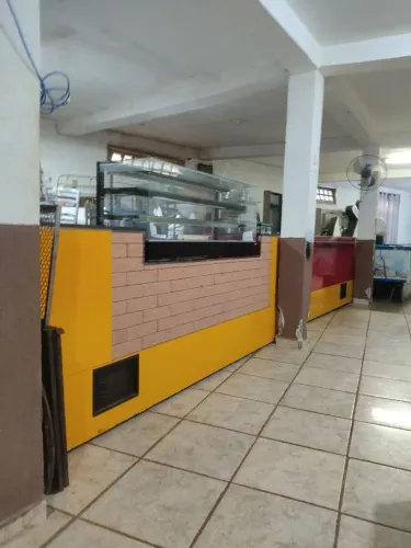 2 Balcão refrigerado p frente da loja