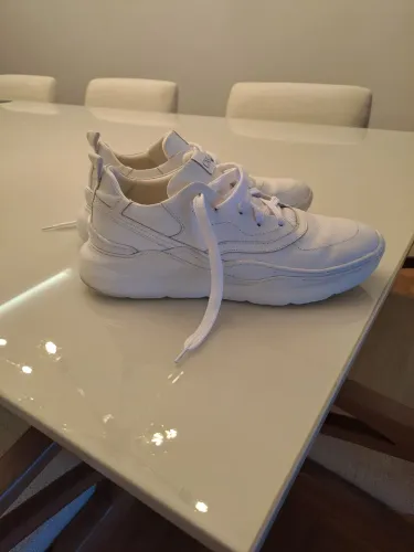 Tênis casual CNS