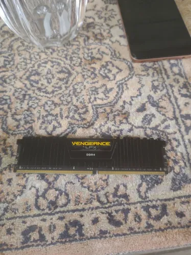 MEMÓRIA 16GB DDR4 CORSAIR VENGEANCE LPX C/DISSIPADOR 2.666MHZ - C/GARANTIA