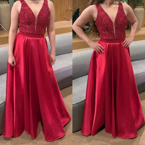 Vestido de Festa / Formatura Vermelho (Bordado + zibeline) 