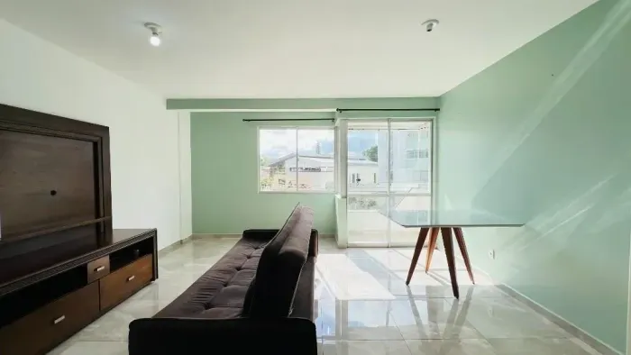 Imóvel para aluguel tem 91 metros quadrados com 3 quartos em Carvoeira - Florianópolis - S