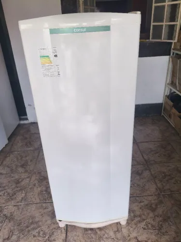 Excelente Geladeira Consul, De Gelo, 275 litros.