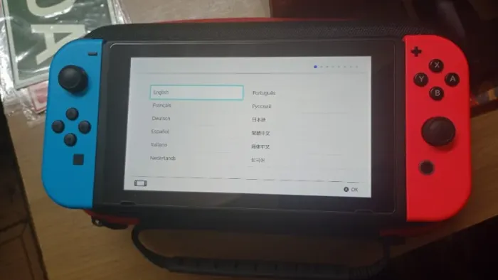 Troco Nintendo Switch Completo + Zelda BOTW + Acessórios por iPhone 14