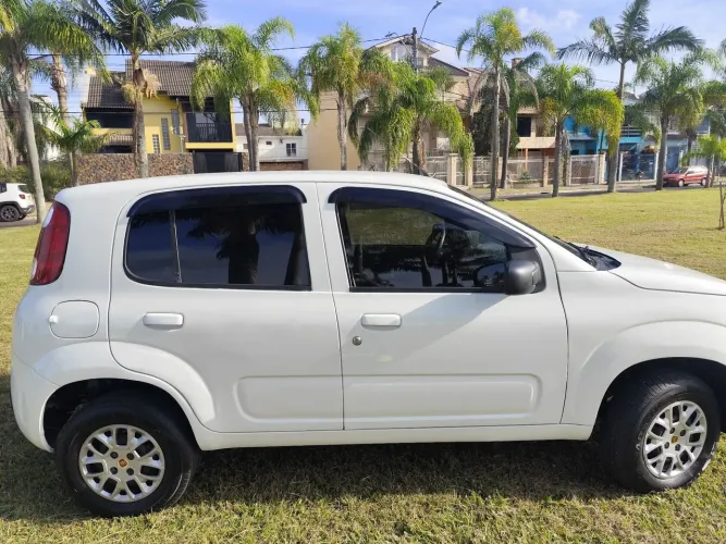 Fiat Uno Vivace/rua 1.0 EVO Fire Flex 8V 5P 2013