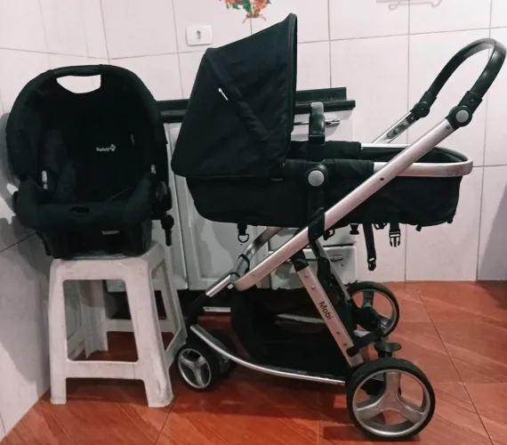 Carrinho de bebe completo com bebê conforto marca Kiddo excelente estado 