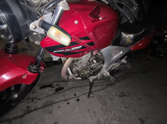 Vendo essa CBX Twister 250