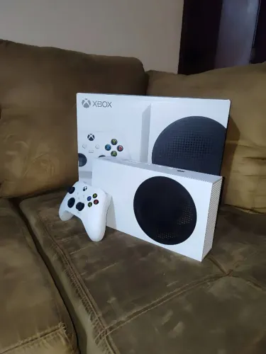 Xbox séries s 512 GB 120hz com caixa 