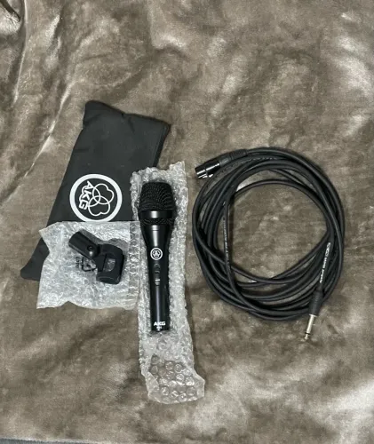 Microfone AKG P3S novo usado poucas vezes