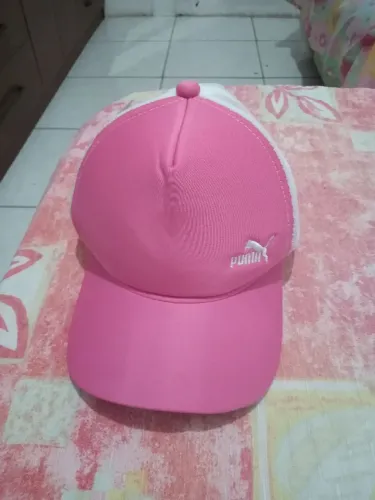 Vendo bonés nunca usados 