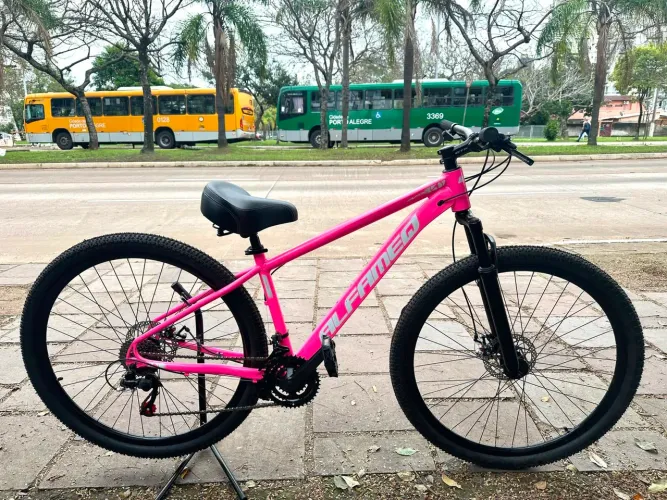 Bicicleta aro 29 Freios a disco aluminio nova nunca usada