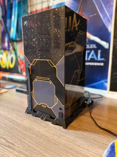 Console XBOX Series X + Headset Sem Fio Microsoft + 5 Jogos