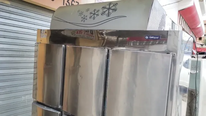 Geladeira gigante