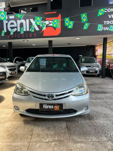 Toyota Etios XS Sedan 1.5 Flex 16V 4P Mec. 2013