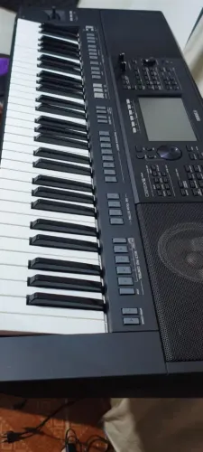Vendo um teclado XS 920