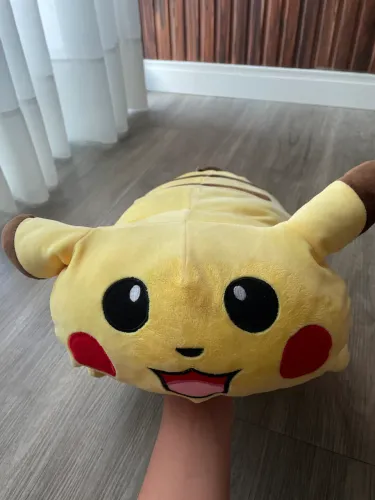 Travesseiro Pikachu 