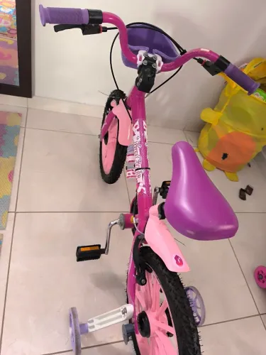 Vendo bike feminina aro 16 em estado de zero 390,00