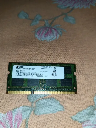 Memória RAM 4GB DDR3 PC3L verde 1 Smart<br><br>SH564128FJ8NWRNSQG