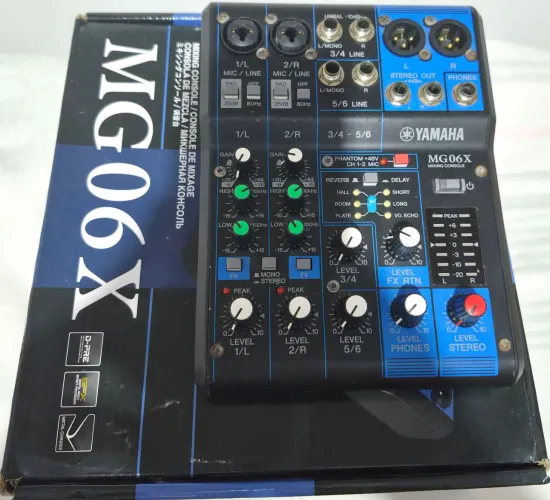 Mesa de Som Yamaha