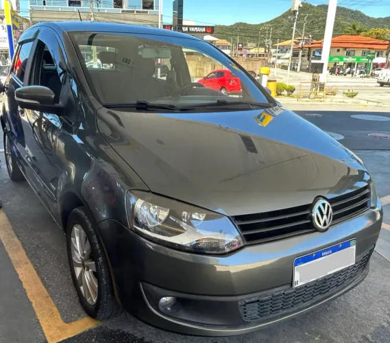 Volkswagen Fox 1.6 MI I Motion Total Flex 8V 5P 2014