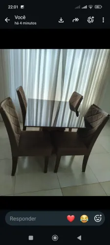 Mesa de jantar quadrada tampo de vidro