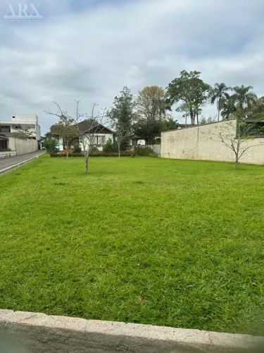 Excelente terreno com área de 1.589,41m², localizado na rua Coronel Feddersen.