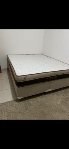 Cama de casal (colchao d33 novo)