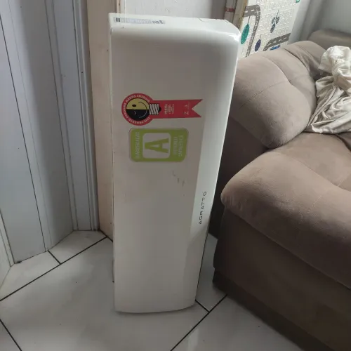 Ar condicionado Agratto 9000 BTUs com Defeito