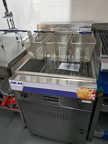Ac fritadeira Industrial 44 litros alta produção 18 mil whts