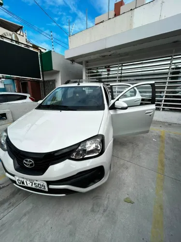Toyota Etios X Plus 1.5 Flex 16V 5P Mec. 2020